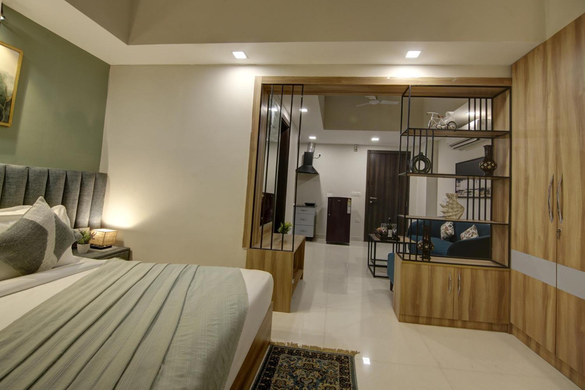 Saltstayz Premier Executive Serviced Apartment - Golf Course Extension Road Gurgaon Exterior photo