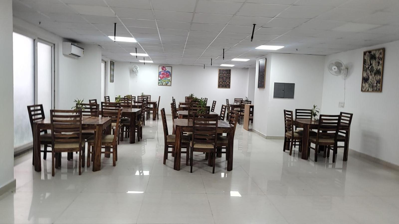 Saltstayz Premier Executive Serviced Apartment - Golf Course Extension Road Gurgaon Exterior photo